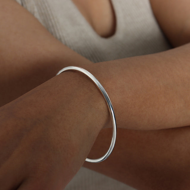 Timeless Elegance: The Simple Gold Bangle
