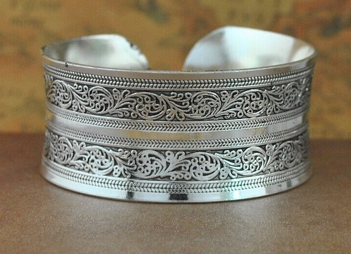 Vintage Boho Tibetan Silver Bangle