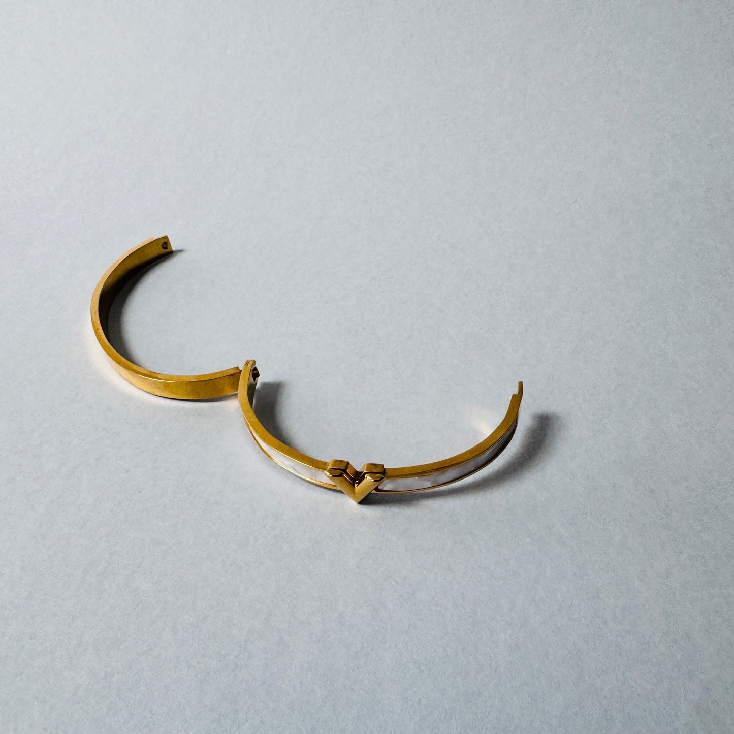 Vista 18K Gold Plated Enamel Bangle