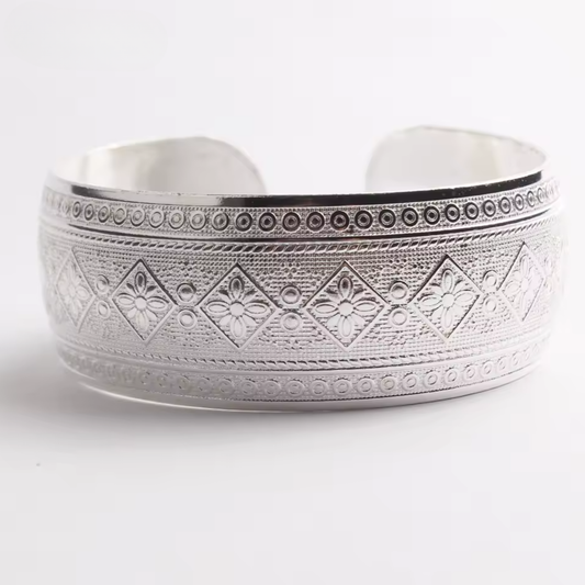 Boho Tibetan Silver Bangle - Diamond Flower