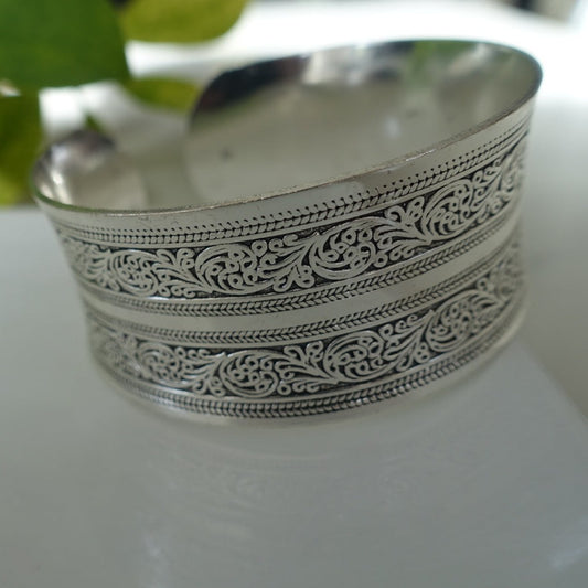 Vintage Boho Tibetan Silver Bangle