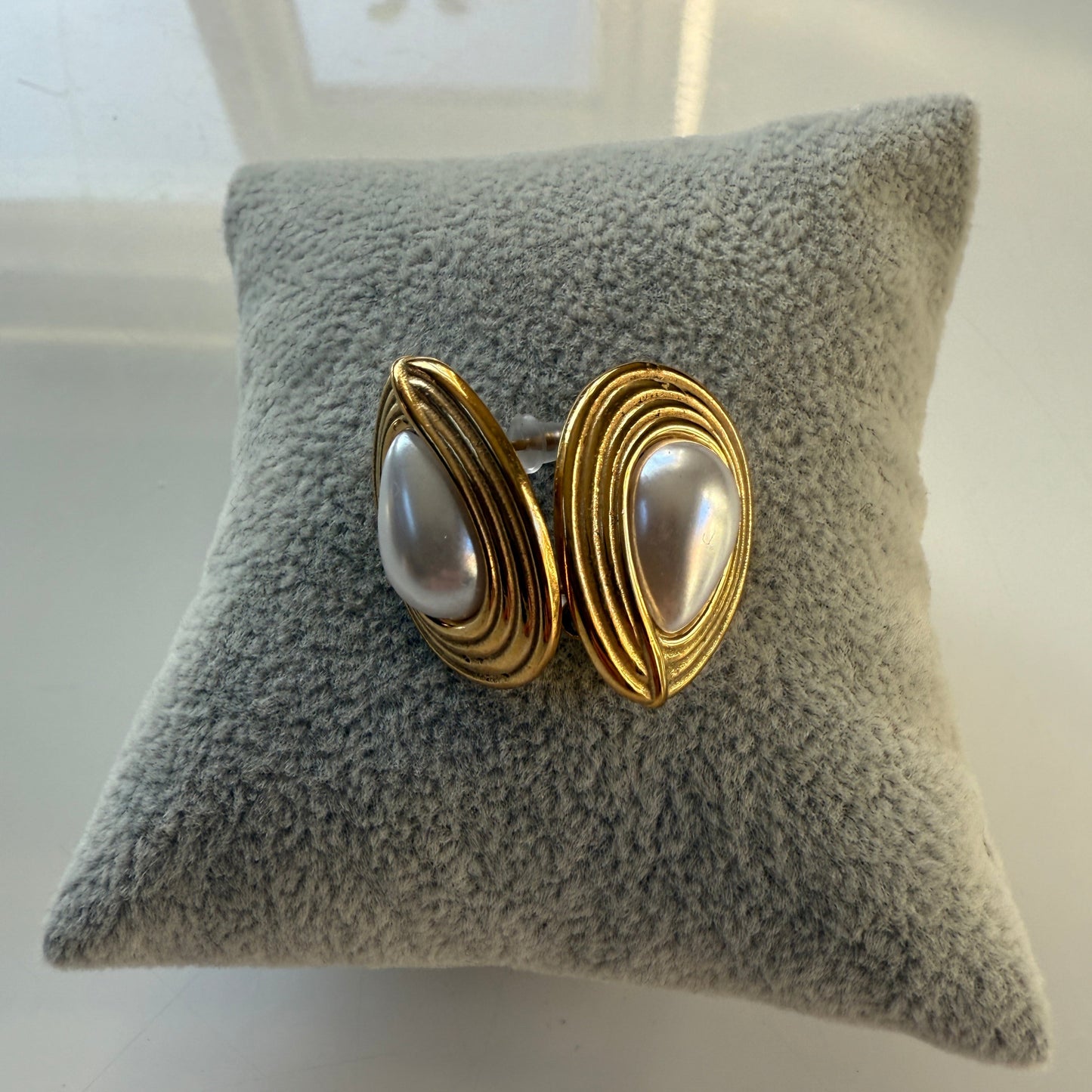 Vintage Gold Swirl Tone Faux Pearl Earrings