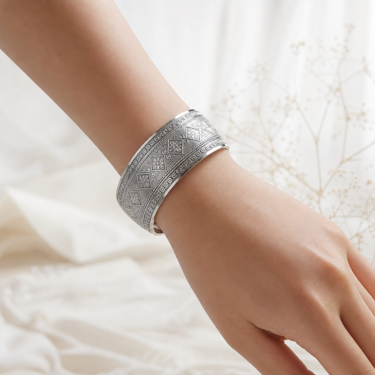 Boho Tibetan Silver Bangle - Diamond Flower