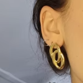 Twine Circled Gold Stud Earrings